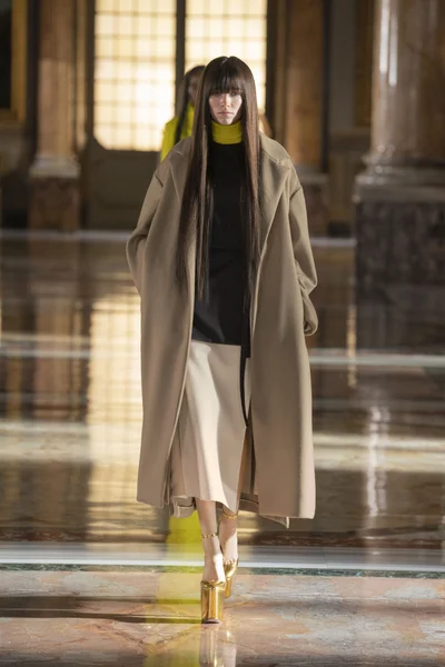 Look 20